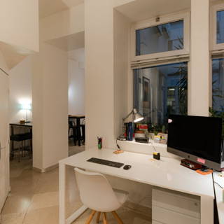 Bureau privé 50 m² 7 postes Location bureau Rue Quincampoix Paris 75004 - photo 4